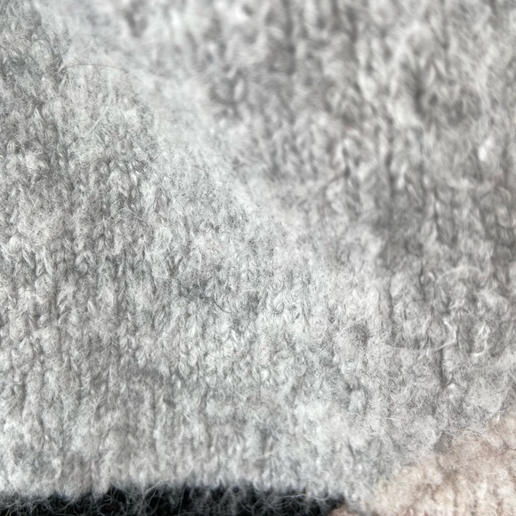 Cozy Small Sweater - Picture 8 of 9